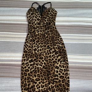 A cute cheetah midi dress :)